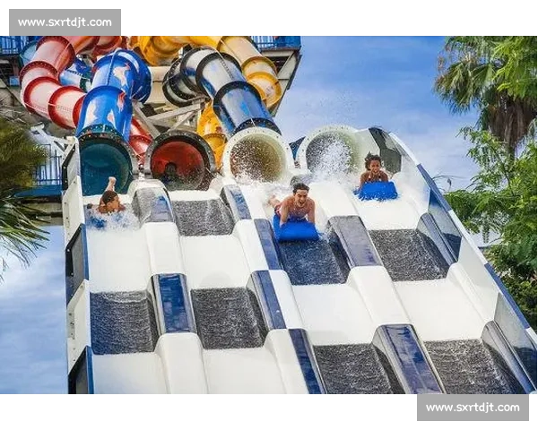 惊与喜交织!探秘全球天然水滑梯的冒险密码