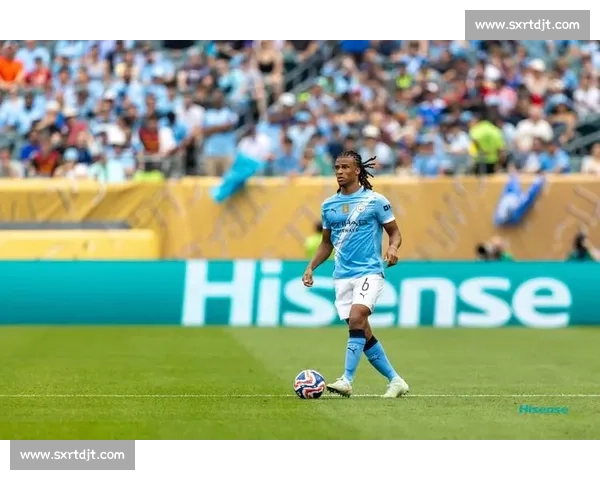 曼城确认刘易斯红牌停赛两场 世俱杯关键战迎大规模轮换